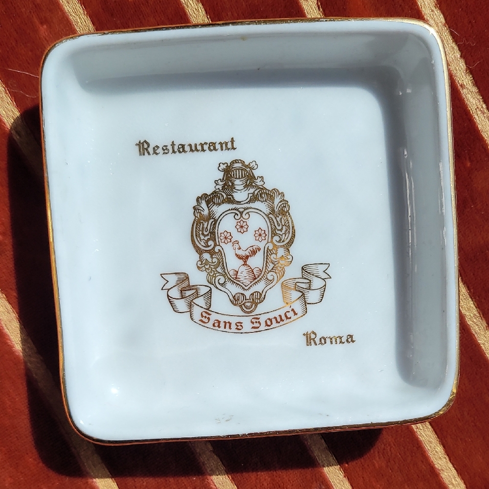 Sans Souci Vintage Gold-Trimmed Square Dish